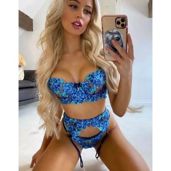 Sexy Floral Embroidered Lingerie Set - Picture 1 of 15